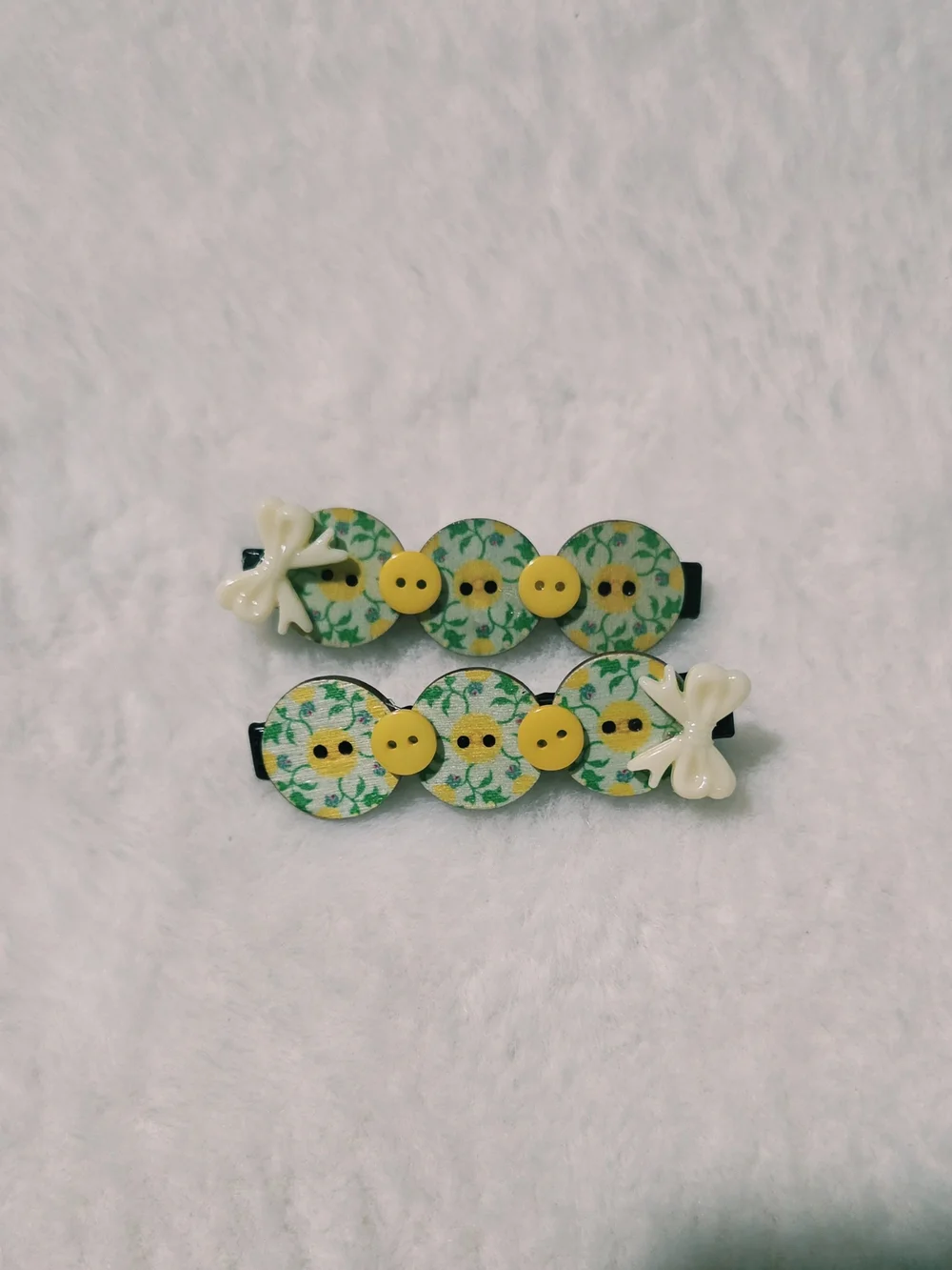 Kids Floral Button Hair Clips with White Bow - Yellow & Green